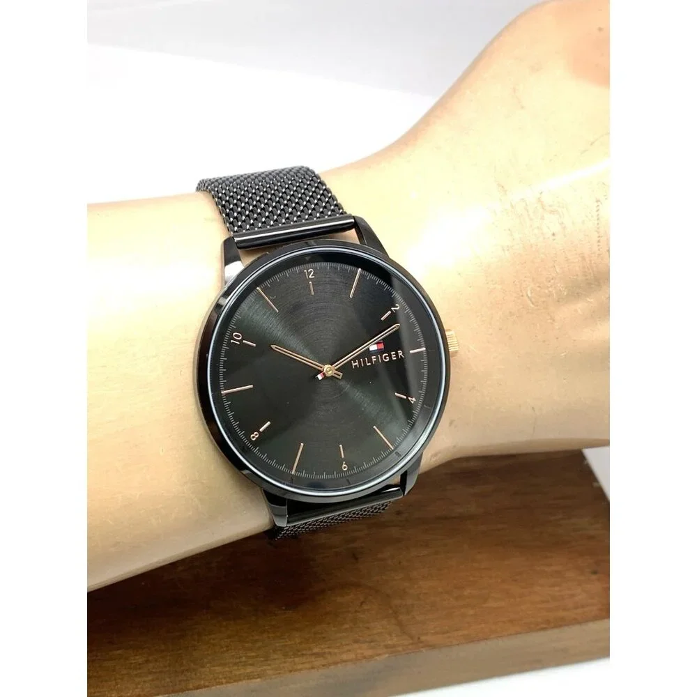 ommy Hilfiger Men's Watch 1791845 Hendrix Quartz Black Dial Stainless Steel 43mm